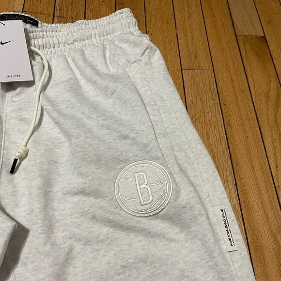Nike Standard Issue NBA Brooklyn Nets Coreside Pants Men's Size M DA7891-051 New - Picture 5 of 6